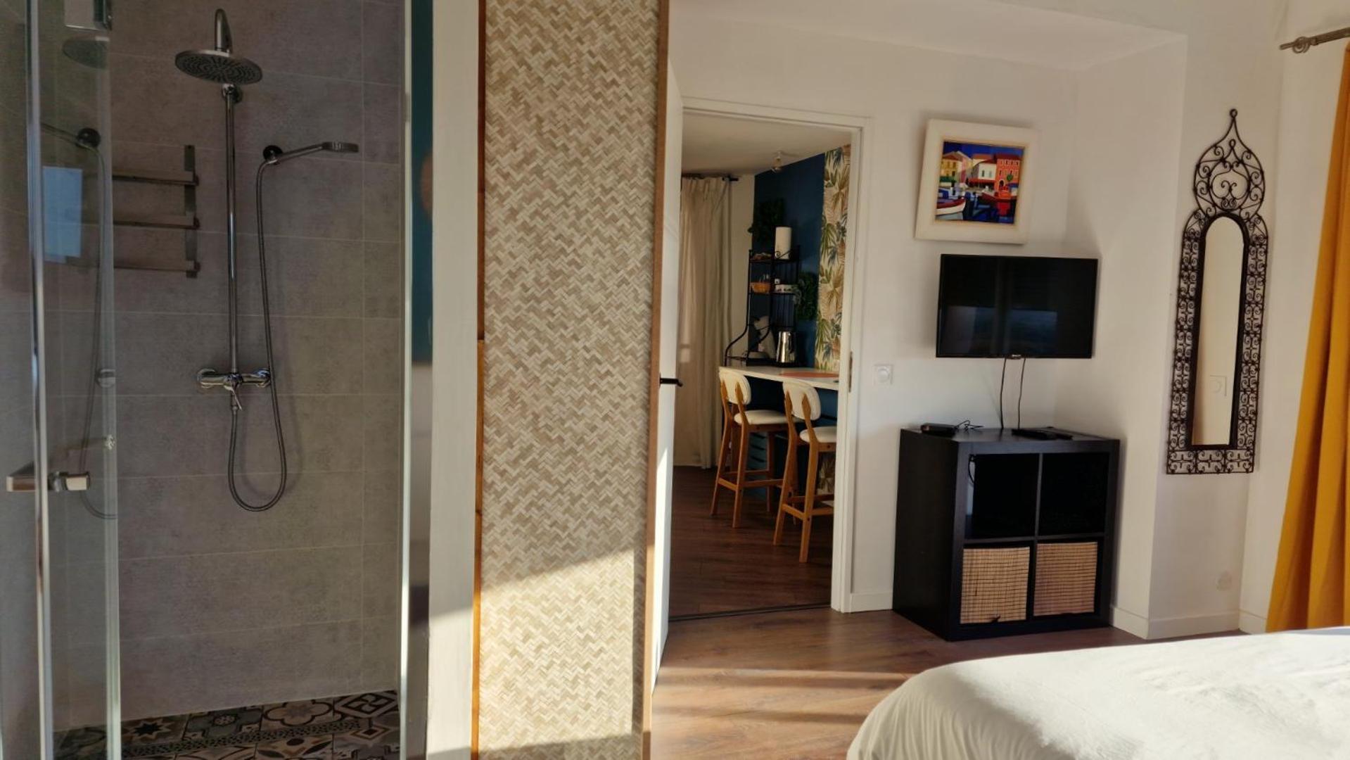 Reve D'Escapade Chambre Avec Vue Sublime Sur Les Cevennes Ardechoises Barjac  Exteriör bild